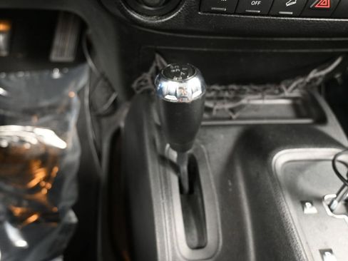 Used 2015 Jeep Wrangler Unlimited Sahara w/ Dual Top Group image 21