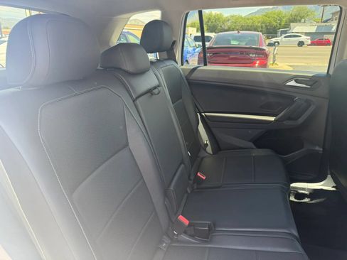 Used 2019 Volkswagen Tiguan SE AWD/4WD image 23