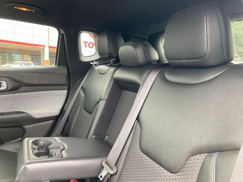 Used 2024 Jeep Compass Latitude AWD/4WD image 11