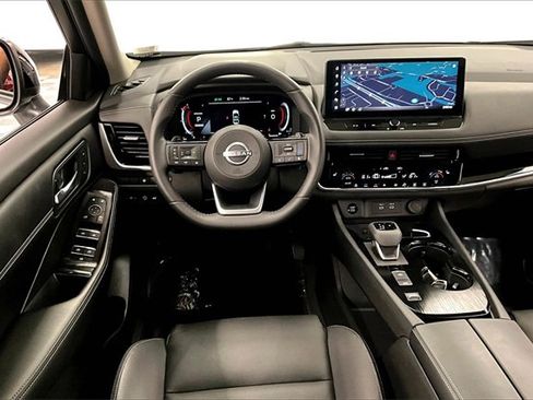 Used 2024 Nissan Rogue SL w/ SL Premium Package image 5