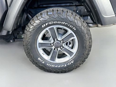 Used 2024 Jeep Gladiator Sport AWD/4WD image 33