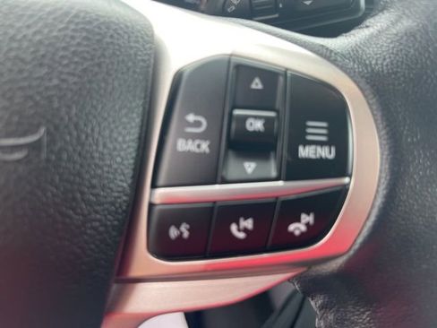 Used 2022 Ford Explorer XLT image 18