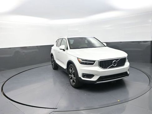 Used 2020 Volvo XC40 T4 Inscription w/ Protection Package Premier FWD image 24