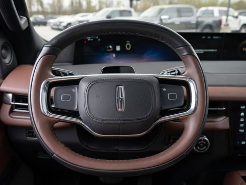 Used 2025 Lincoln Navigator L Reserve image 54