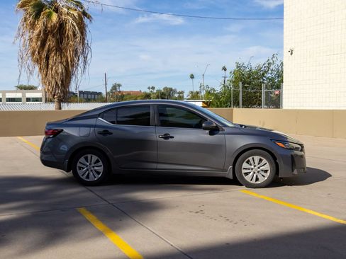 Used 2024 Nissan Sentra S FWD image 3