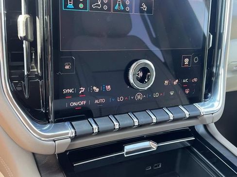 New 2026 GMC Yukon Denali w/ Advanced Technology Package AWD/4WD image 25