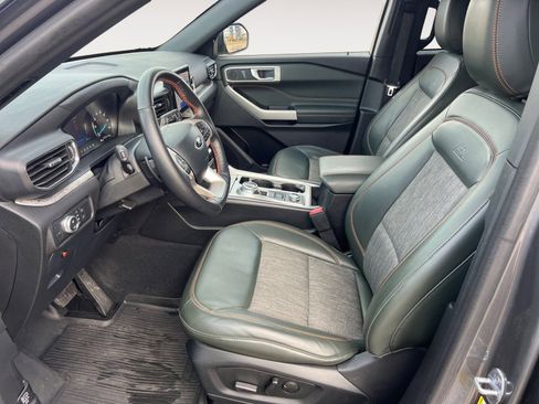 Used 2022 Ford Explorer Timberline image 9