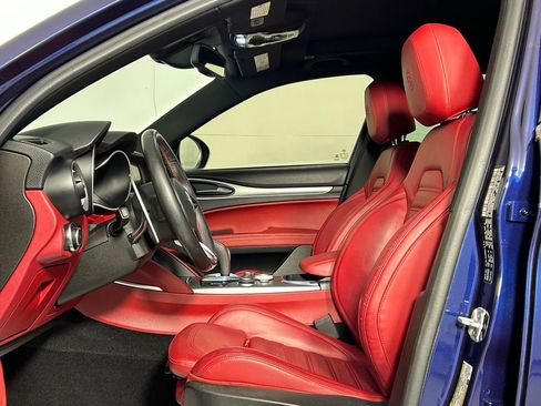Used 2021 Alfa Romeo Stelvio Ti Sport image 30