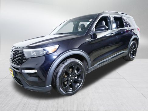 Used 2023 Ford Explorer ST-Line w/ Class IV Trailer Tow Package AWD/4WD image 3