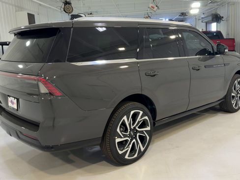 New 2026 Lincoln Navigator Black Label image 9