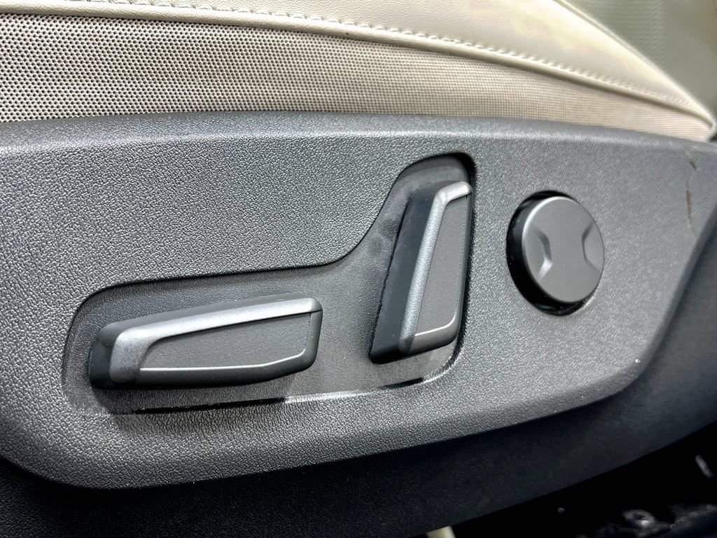Used 2023 Kia Niro Wind FWD image 17