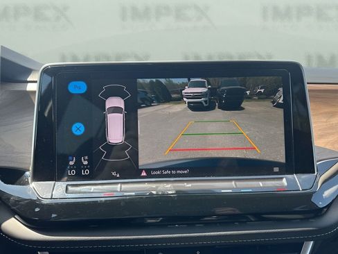 Used 2024 Volkswagen Atlas SE image 19