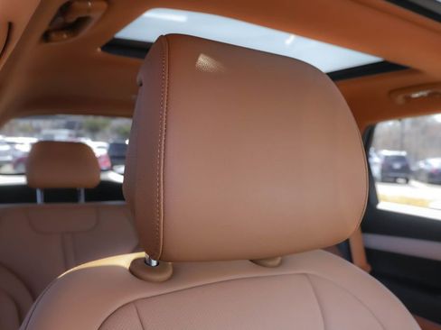 Used 2025 Genesis GV80 2.5T Advanced image 41