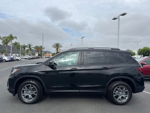 Used 2024 Honda Passport TrailSport image 4