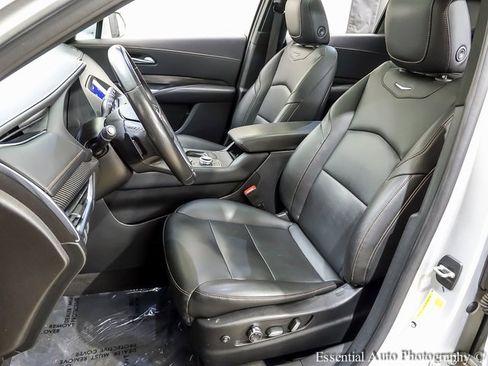 Used 2020 Cadillac XT4 Sport w/ Driver Awareness Package image 9