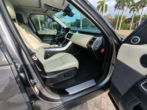 Used 2018 Land Rover Range Rover Sport Supercharged AWD/4WD image 41