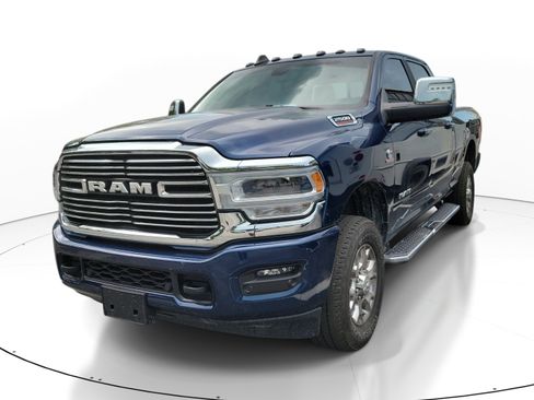 Used 2024 RAM 2500 Laramie AWD/4WD image 3