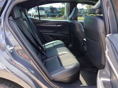 Used 2025 Toyota Camry XSE FWD image 11