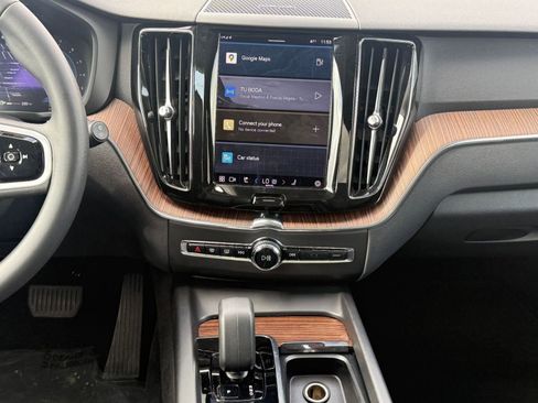 Used 2023 Volvo XC60 B5 Plus w/ Protection Package Premier image 24