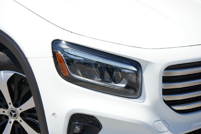 Used 2025 Mercedes-Benz GLB 250 image 10
