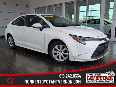 Used 2024 Toyota Corolla LE FWD image 1