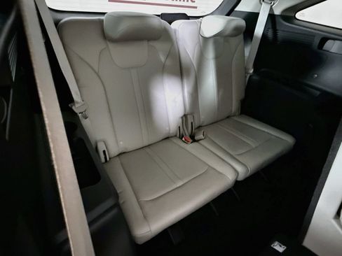 Used 2023 Kia Sorento S AWD/4WD image 29