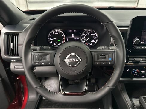 Used 2025 Nissan Pathfinder Rock Creek image 13