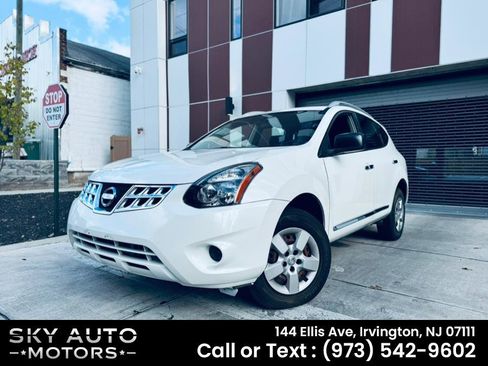 Used 2015 Nissan Rogue S w/ Convenience Package image 1