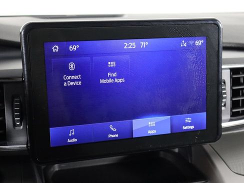 Used 2022 Ford Explorer XLT w/ Equipment Group 202A AWD/4WD image 35