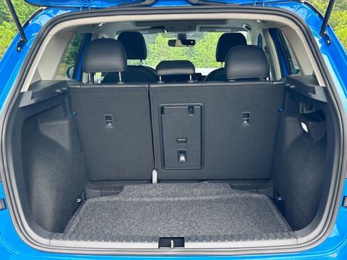 New 2026 Volkswagen Taos SE FWD image 24
