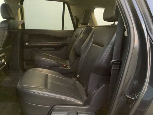 Used 2023 Ford Expedition Max XLT image 13
