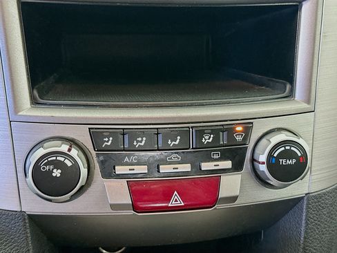 Used 2013 Subaru Outback 2.5i AWD/4WD image 21