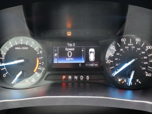 Used 2018 Ford Explorer XLT AWD/4WD image 35
