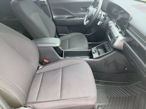 Used 2024 Hyundai Kona SEL w/ Convenience Package FWD image 8