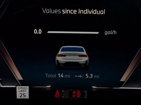 Used 2025 BMW 330i Sedan w/ M Sport Package image 10