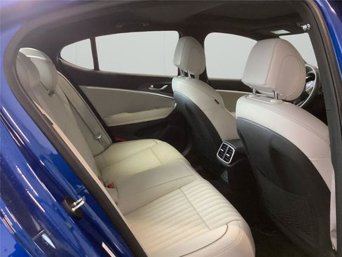 Used 2025 Genesis G70 2.5T w/ Sport Prestige Package RWD image 13