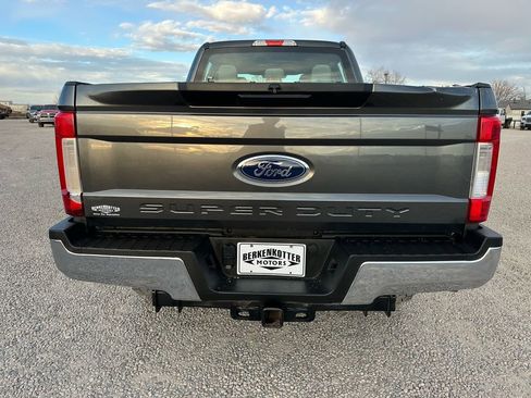Used 2019 Ford F250 XL w/ STX Appearance Package image 9