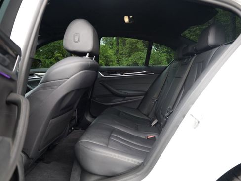Used 2019 BMW 530i w/ Convenience Package RWD image 19