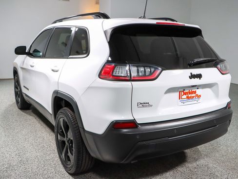 Used 2021 Jeep Cherokee Latitude Plus image 9