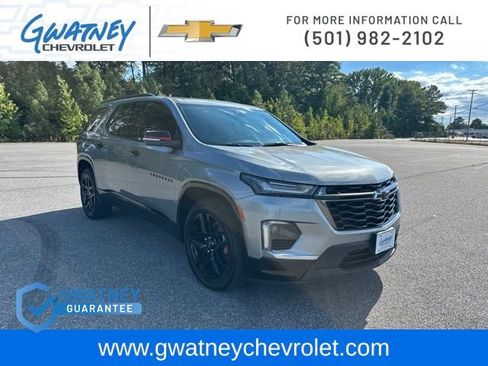 Used 2023 Chevrolet Traverse Premier w/ Redline Edition FWD image 3