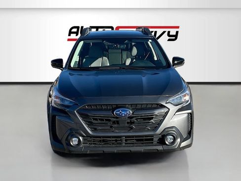Used 2023 Subaru Outback Limited AWD/4WD image 2