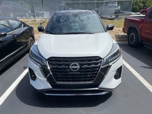 Certified 2023 Nissan Kicks SR w/ SR Premium Package FWD image 2