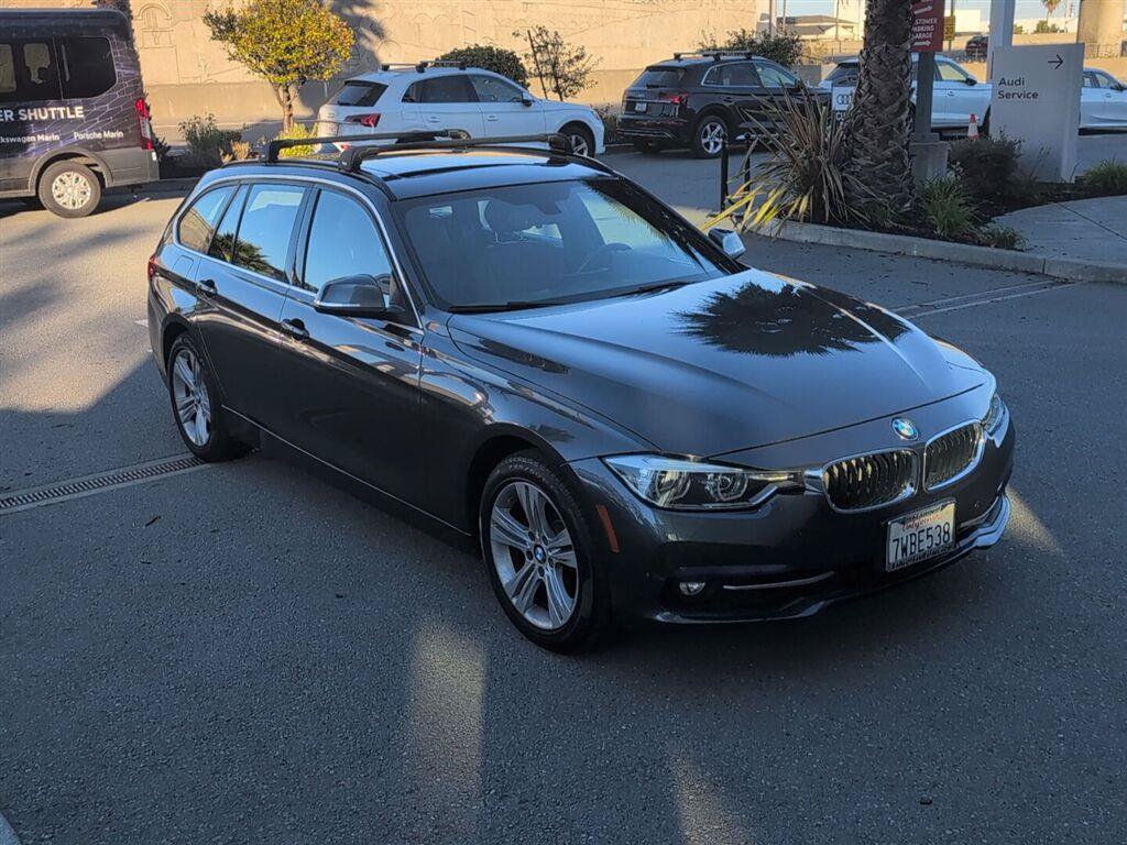 Used 2017 BMW 330i xDrive Wagon AWD/4WD image 4