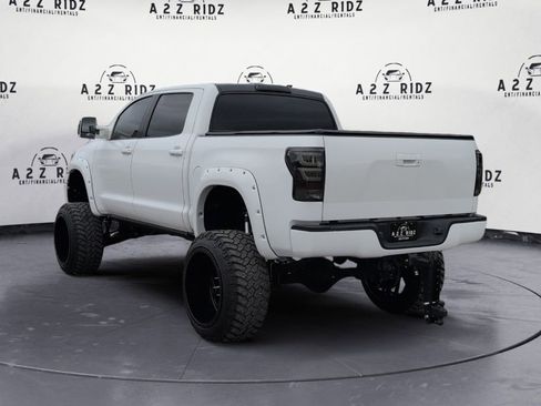 Used 2008 Toyota Tundra 4x4 CrewMax image 2