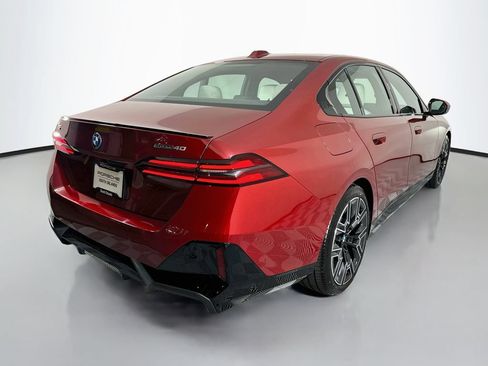 Used 2025 BMW i5 eDrive40i w/ M Sport Package RWD image 9