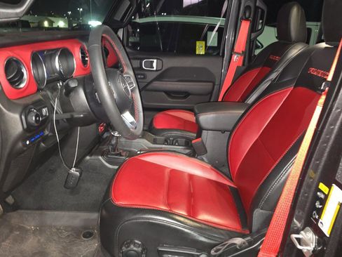 Used 2023 Jeep Wrangler Unlimited Rubicon 4xe AWD/4WD image 7