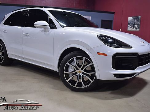 Used 2023 Porsche Cayenne Turbo w/ Premium Package Plus image 1
