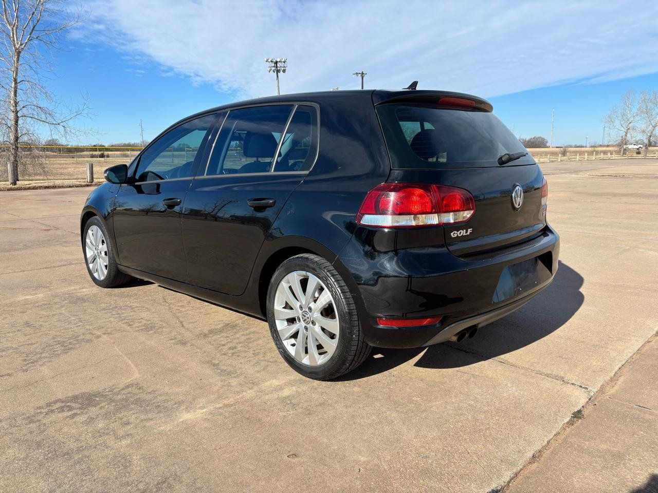 Used 2014 Volkswagen Golf TDI FWD image 6