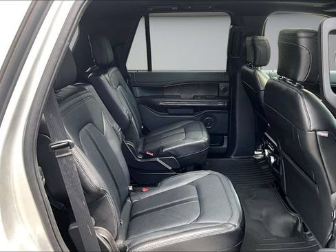 Used 2019 Ford Expedition Limited w/ Equipment Group 301A RWD image 25