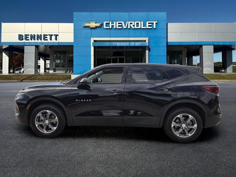 Used 2025 Chevrolet Blazer LT FWD image 4